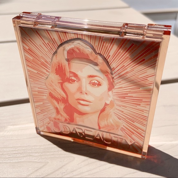 Huda Beauty mini face palette - Picture 4 of 11